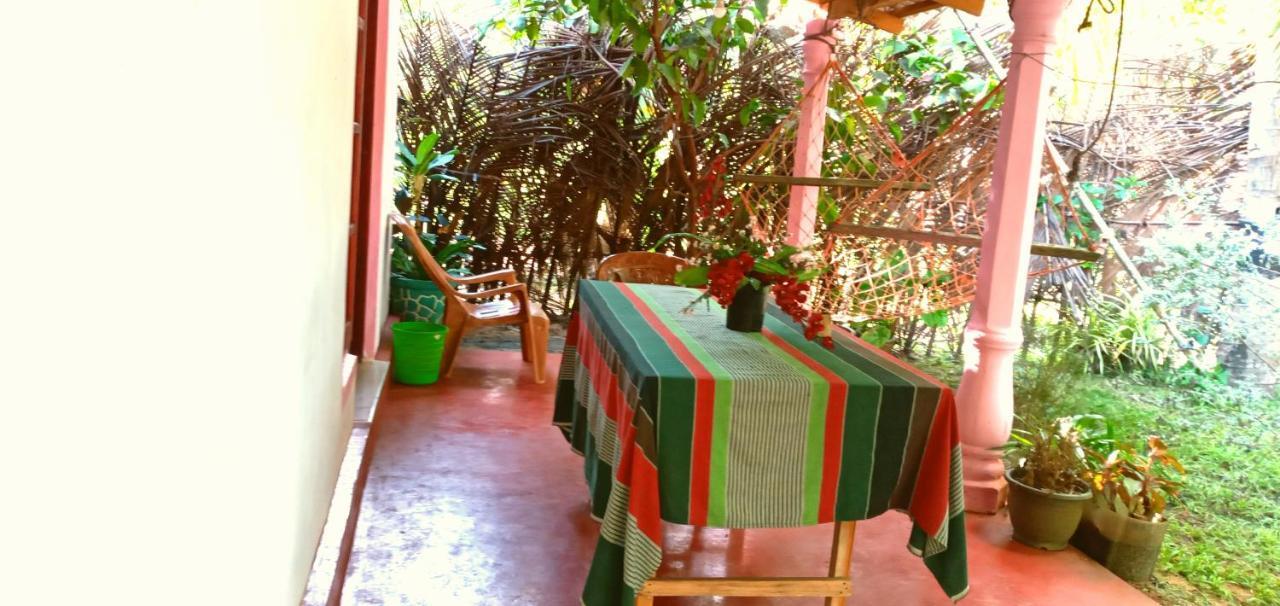 Sigiri Picaso Home Stay Sigiriya Exterior photo